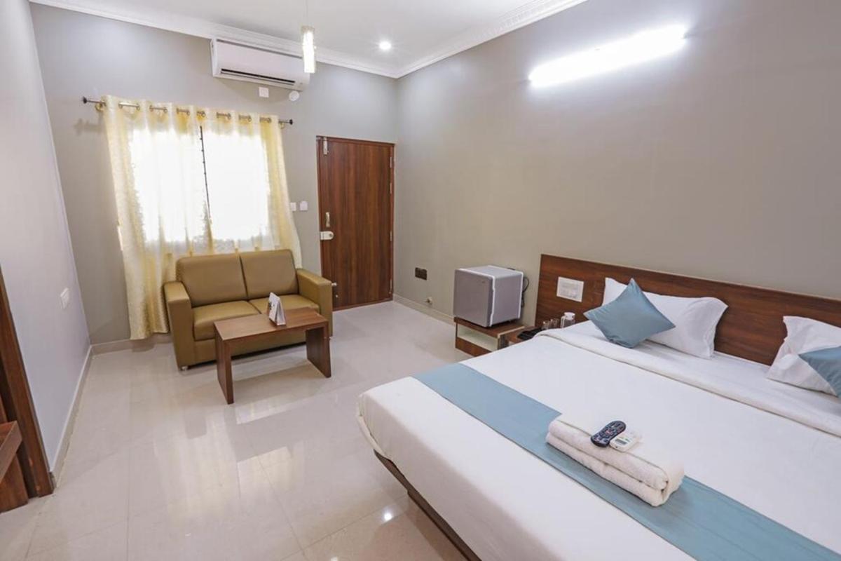 Agira Hotel near Bangalore International Airport Yelahanka Esterno foto