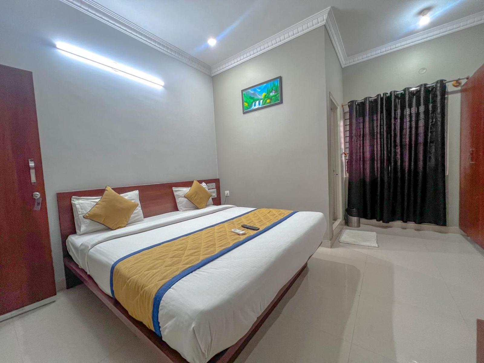 Agira Hotel near Bangalore International Airport Yelahanka Esterno foto