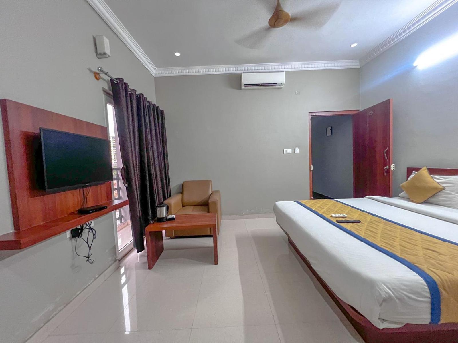 Agira Hotel near Bangalore International Airport Yelahanka Esterno foto