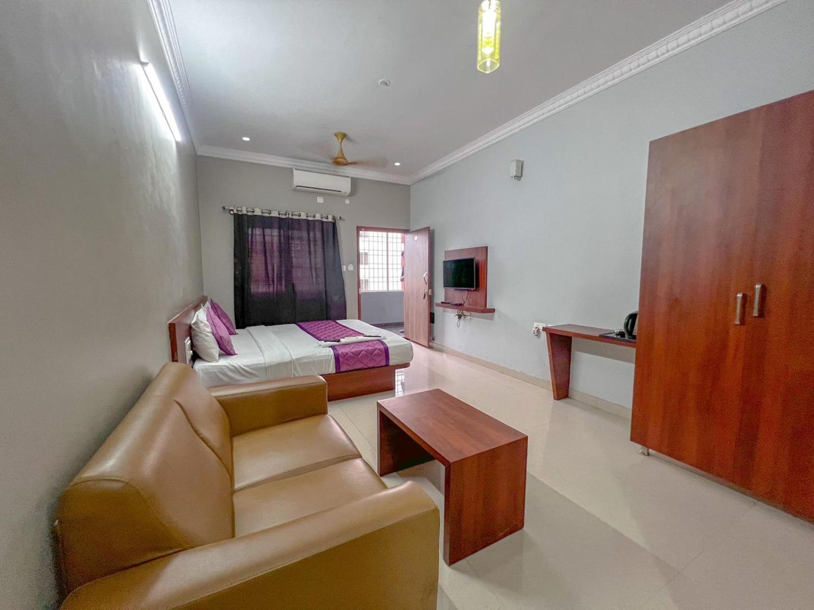 Agira Hotel near Bangalore International Airport Yelahanka Esterno foto